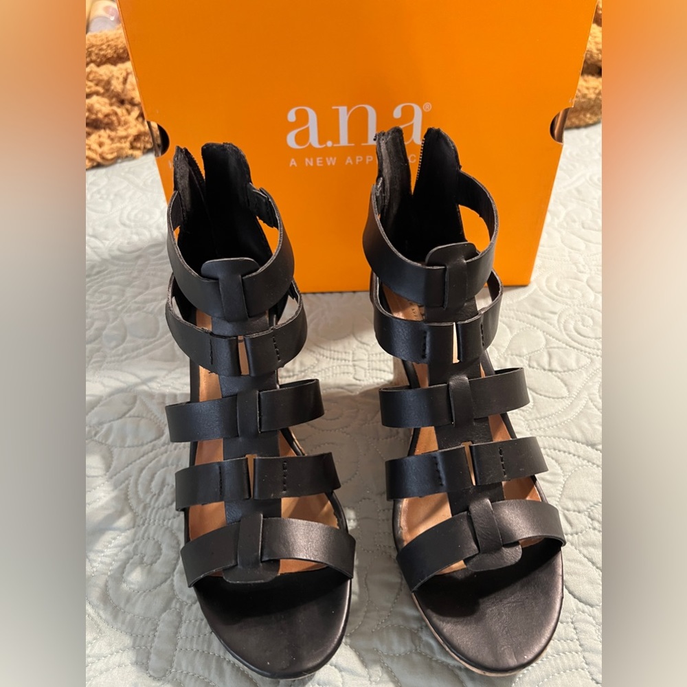 Black wedge ephedrine heeled sandals